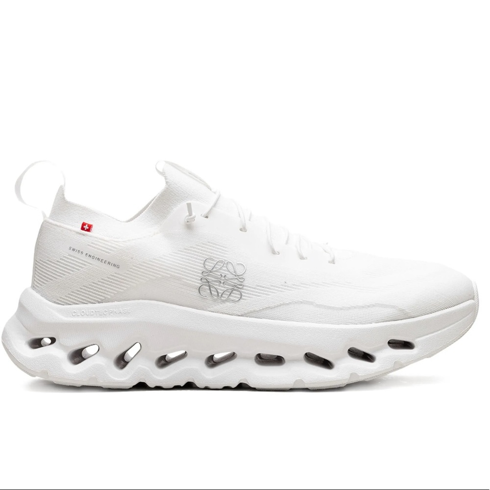 Loewe Clouldtilt all white sneakers - Brand New!